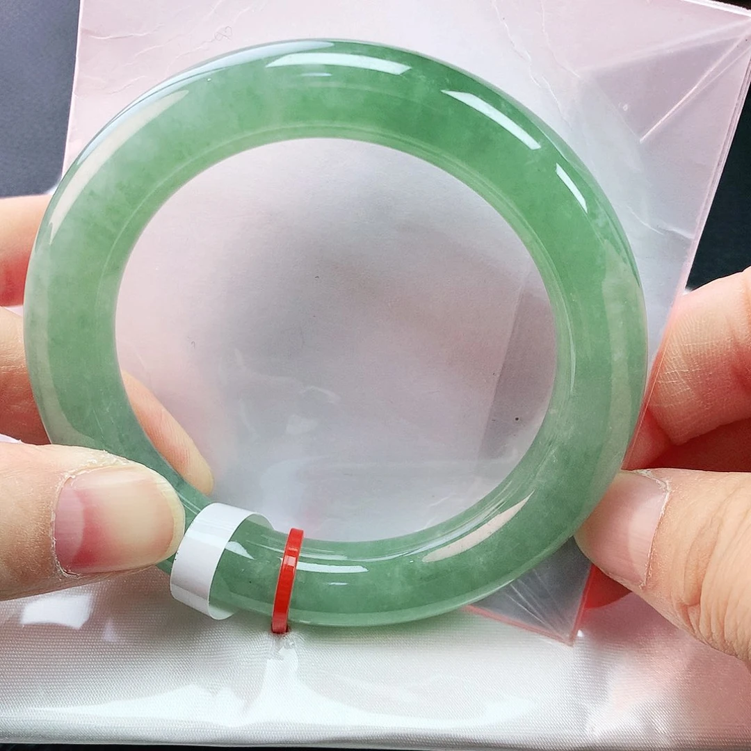 未镶嵌手镯（圆镯）翡翠53胖绿