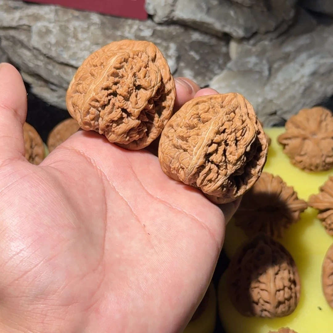 文玩核桃吊坠大粗筋