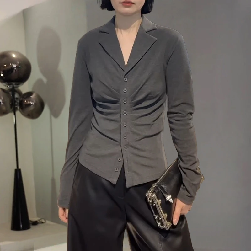 韩系设计感收腰褶皱polo打底衫女春秋时髦洋气显瘦百搭单排扣上衣