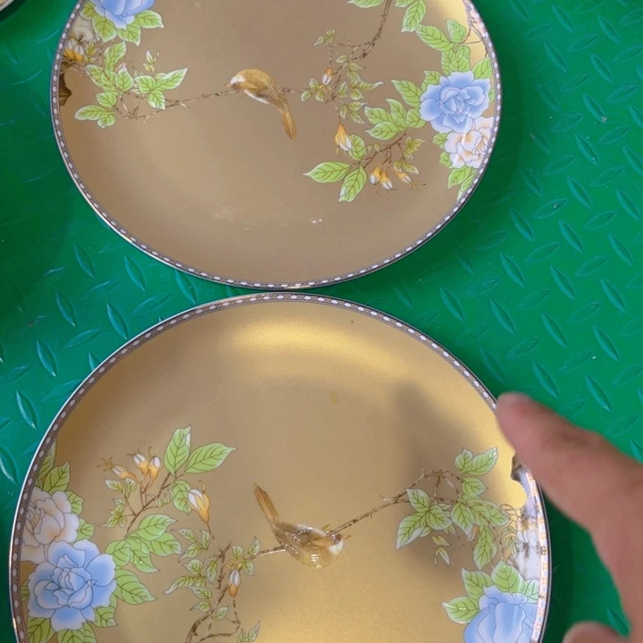 瓷片琴瑟十寸盘二个瑕疵