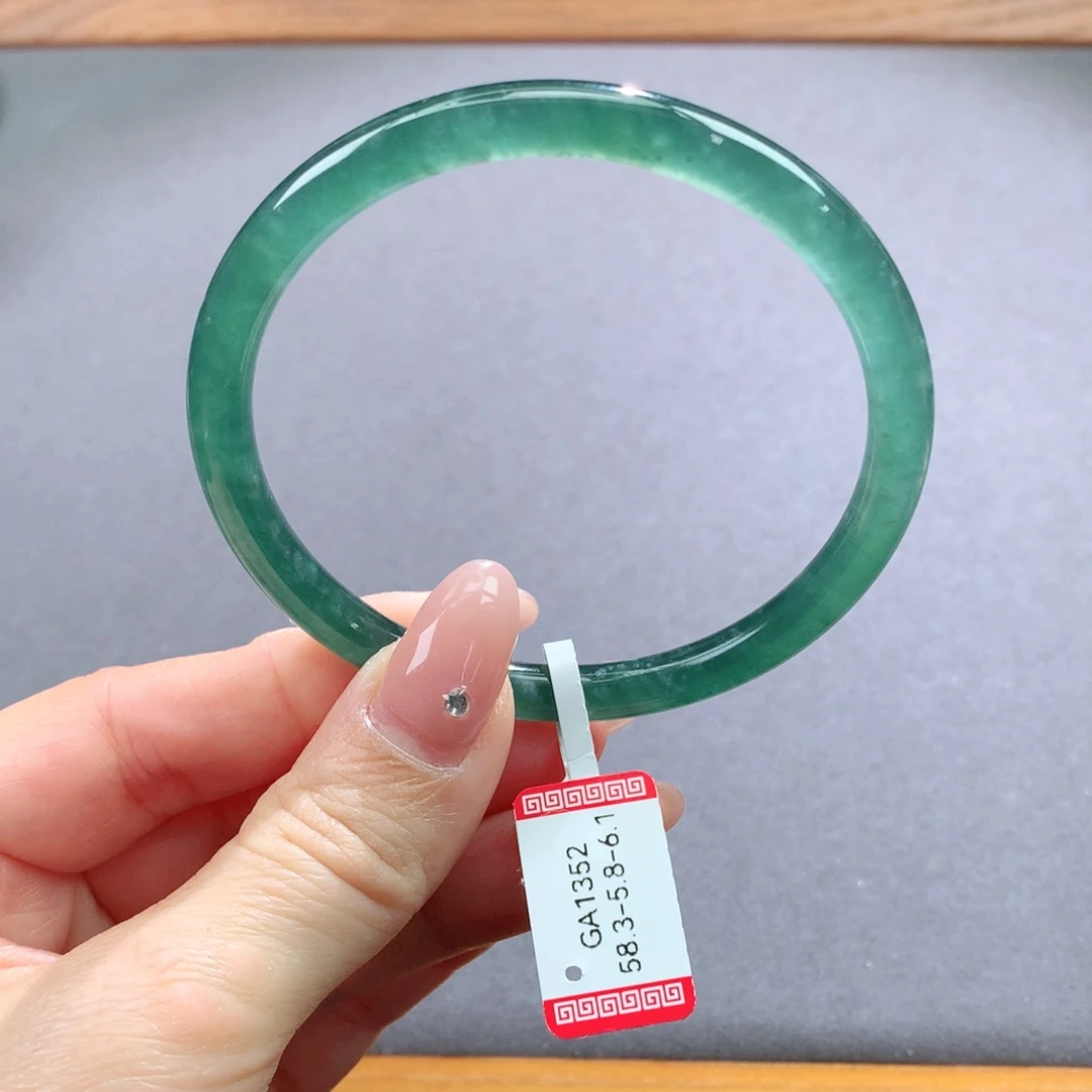 翡翠手镯未镶嵌天然翡翠手镯叮当镯