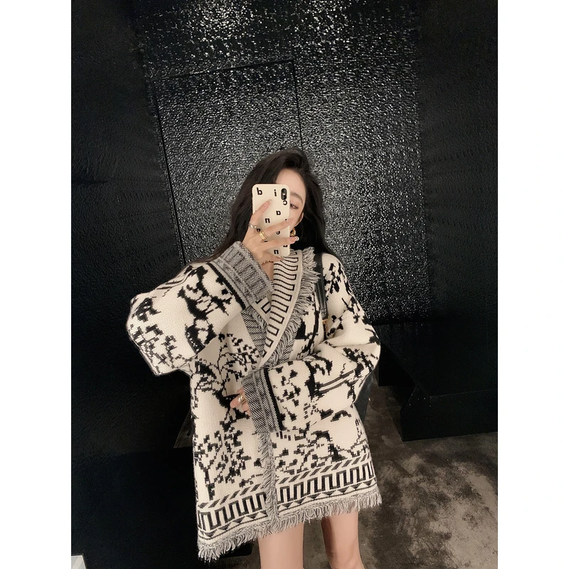 Lilylikes复古简约美丽诺澳羊毛贵气定染高级感提花流苏毛衣外套