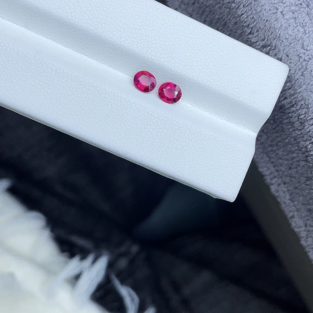 裸石未镶嵌碧玺一对0.68Ct卢比来