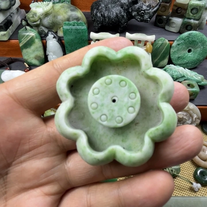 独山玉未镶嵌珠宝半成品
