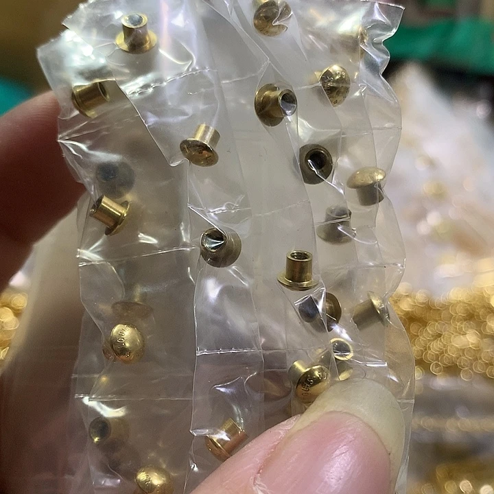 无纺布驴家5X3有字上螺丝钉10个