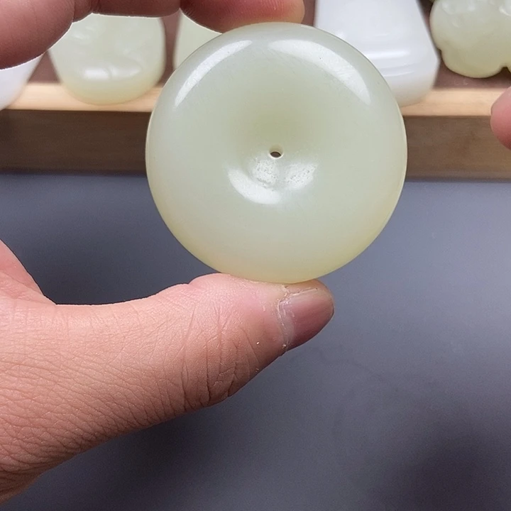 影***风颈饰未镶嵌和田玉