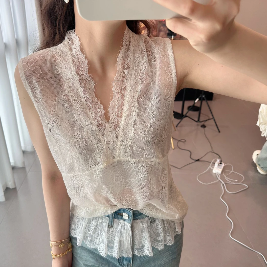 【现货秒发】洋洋优选-春季新款V领拼接重工蕾丝背心马甲女 YY71118