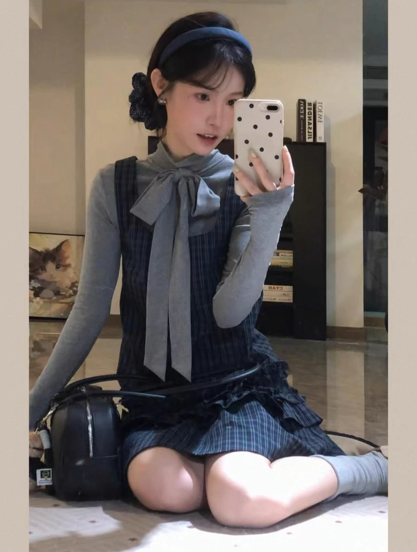 韩系学院风长袖格纹背带连衣裙女早秋2025新款miu系穿搭套装短裙