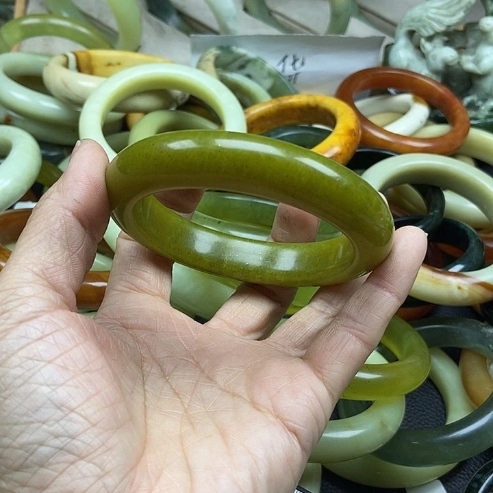 蛇纹石玉手镯未镶嵌柚*