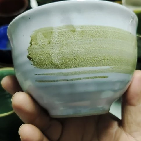 瓷片瓷片，各种摆件，均有瑕疵。沙锅！