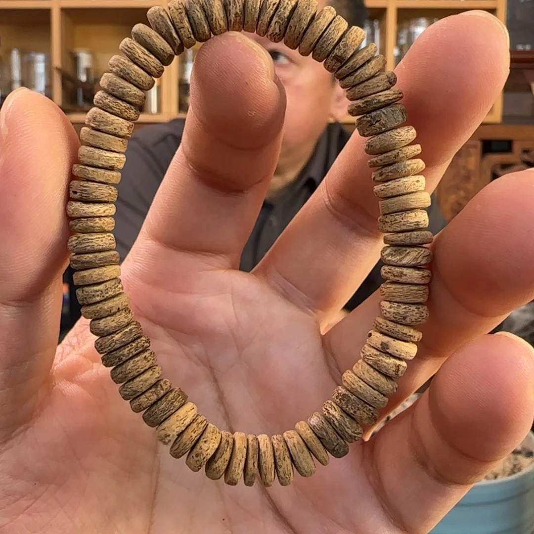 沉香手串斯里兰卡土沉皮油片珠4克