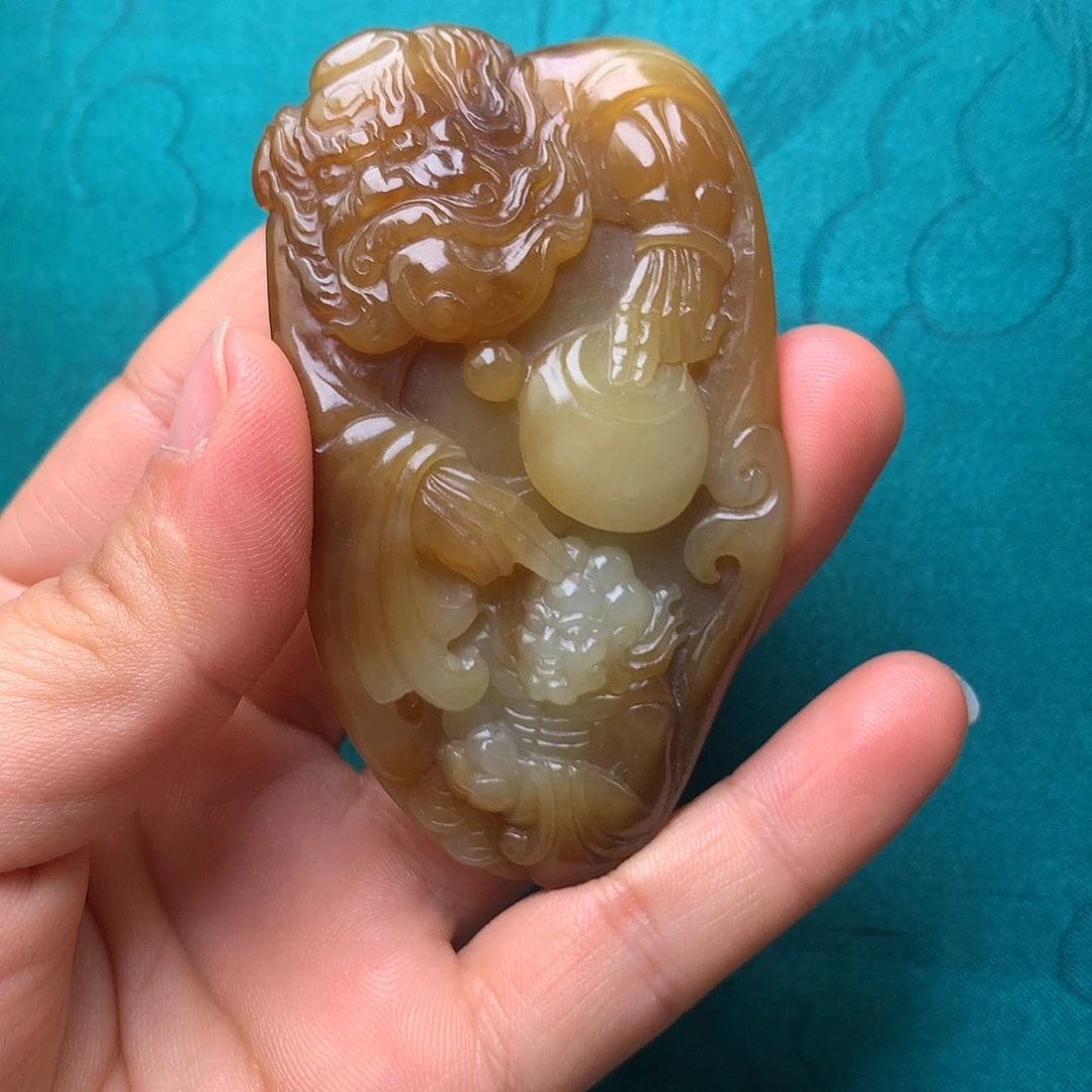 和田玉未镶嵌把件