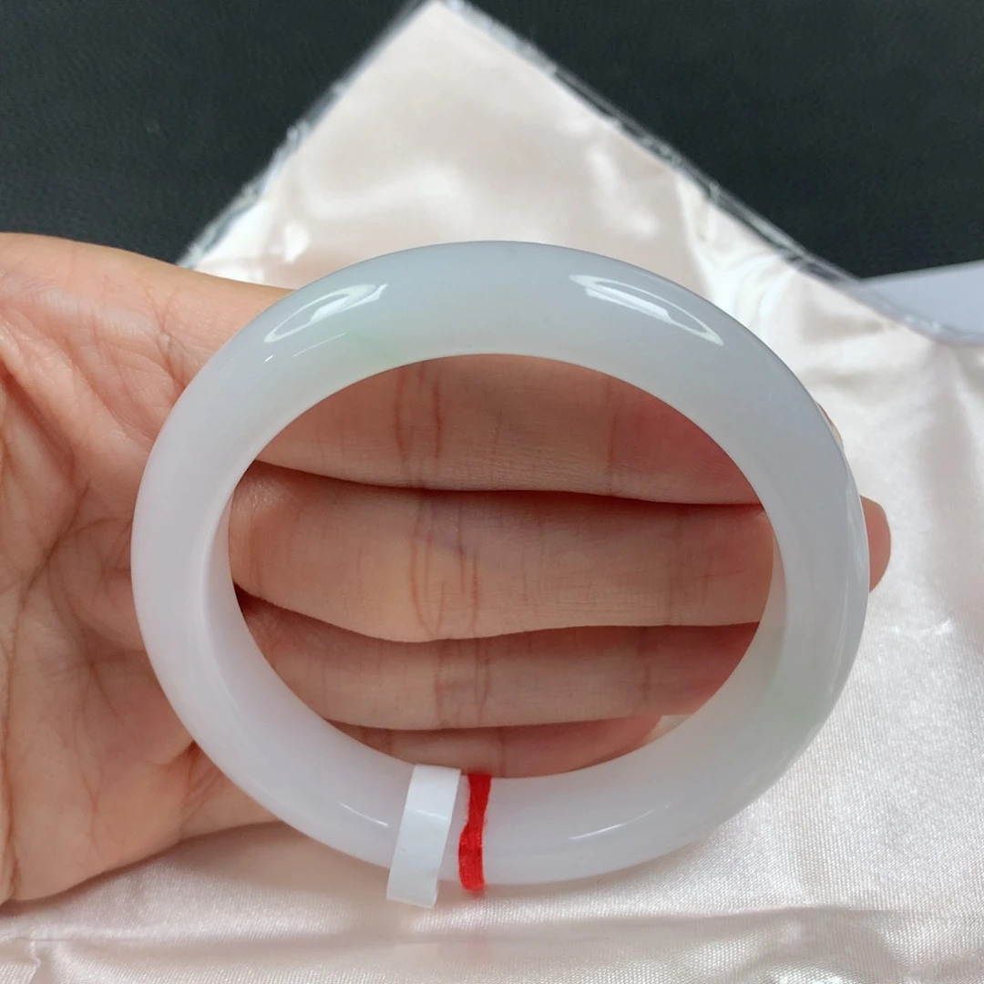 翡翠手镯未镶嵌天然56圈