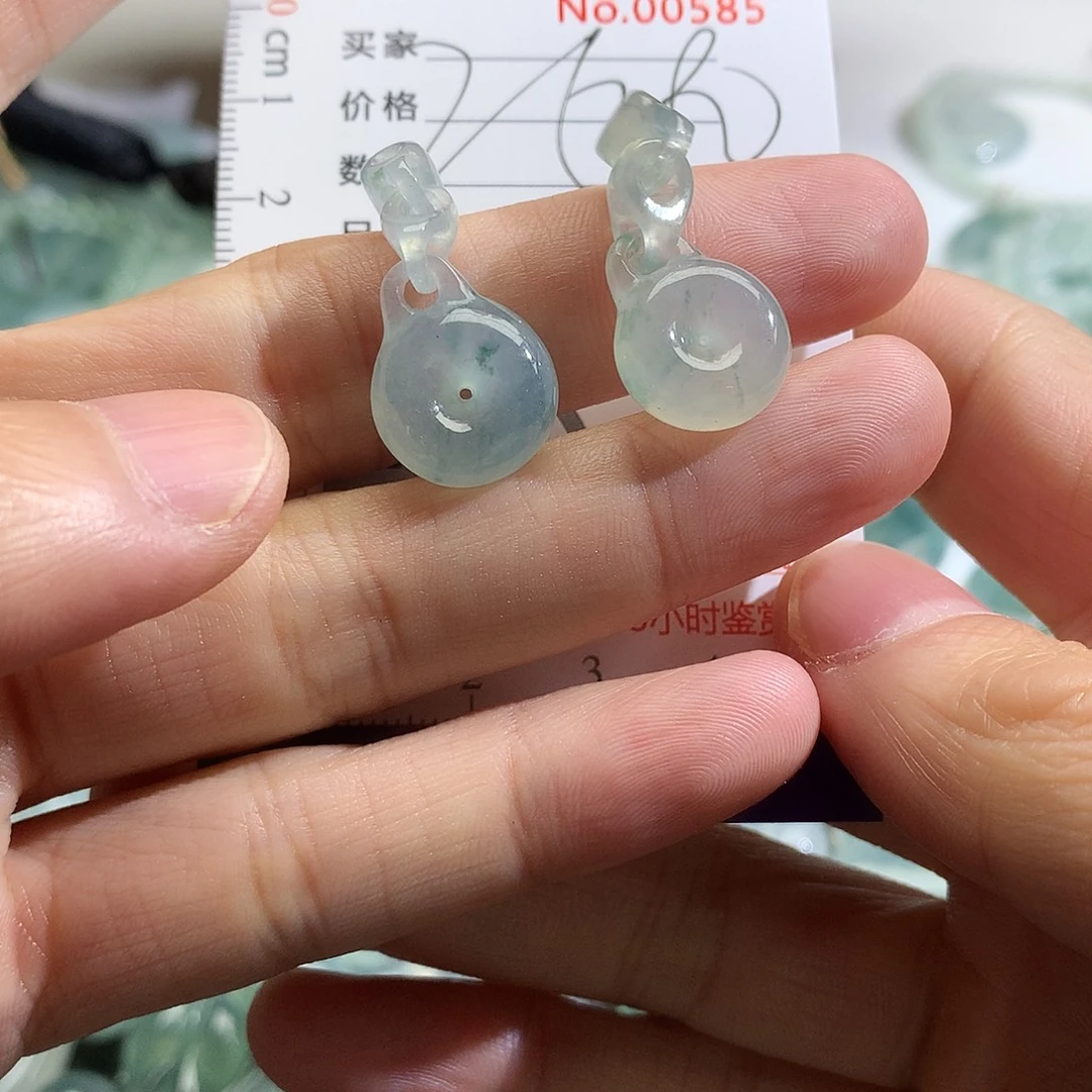 翡翠未镶嵌颈饰吊坠
