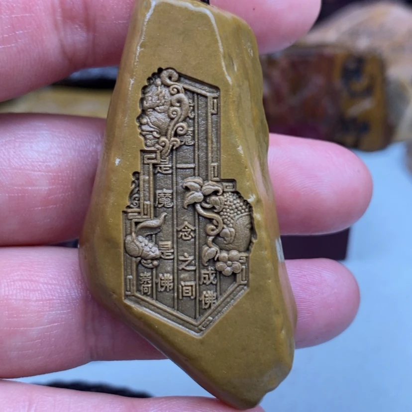 【闪购商品】原石雕刻手把件脖挂件