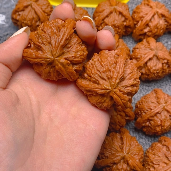 小****吊坠文玩核桃核桃