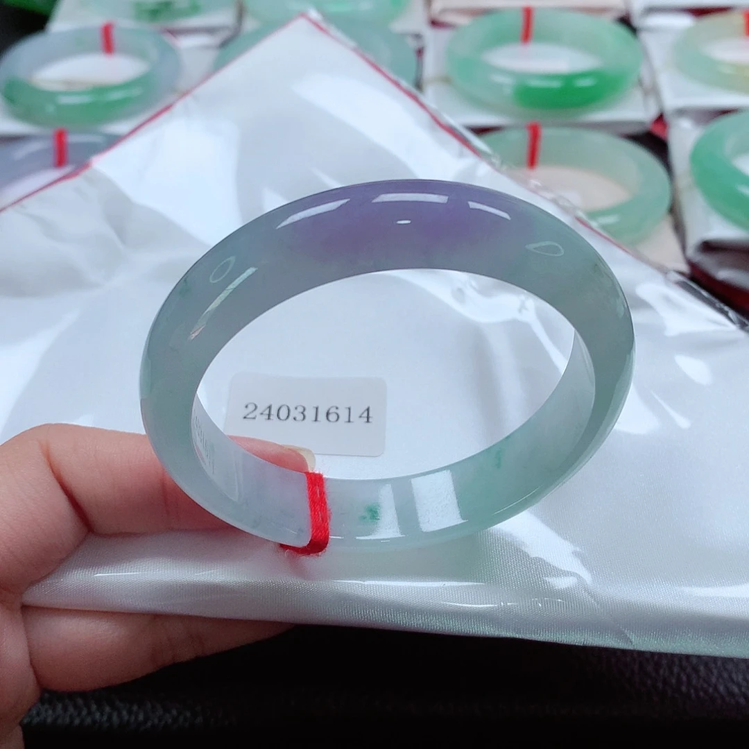 翡翠手镯未镶嵌天然A货翡翠