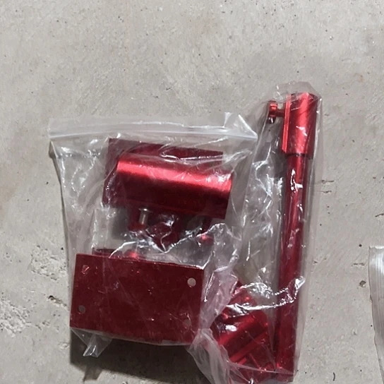 钓箱三件套红没有盒。