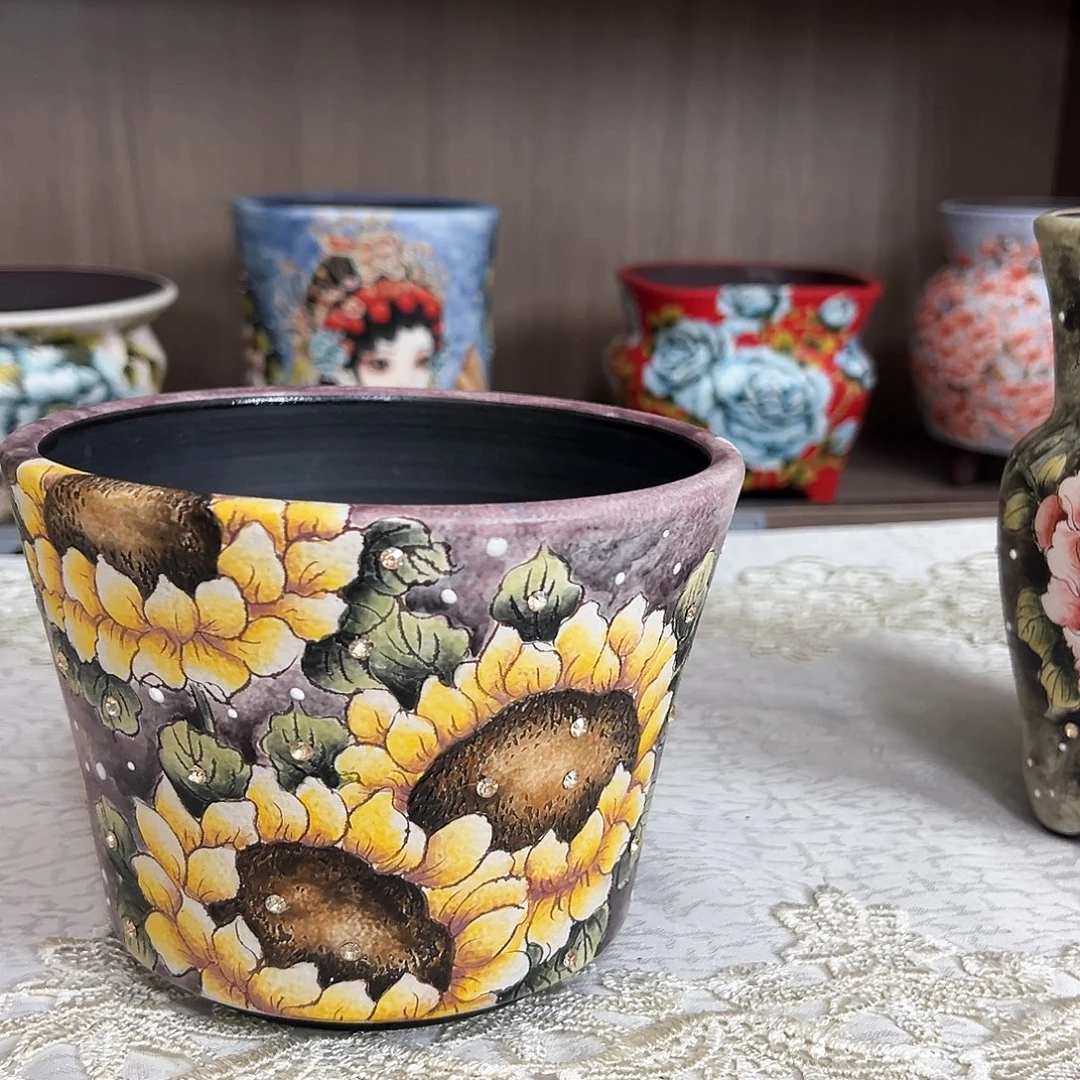 手绘陶瓷花盆口14.2高11.5