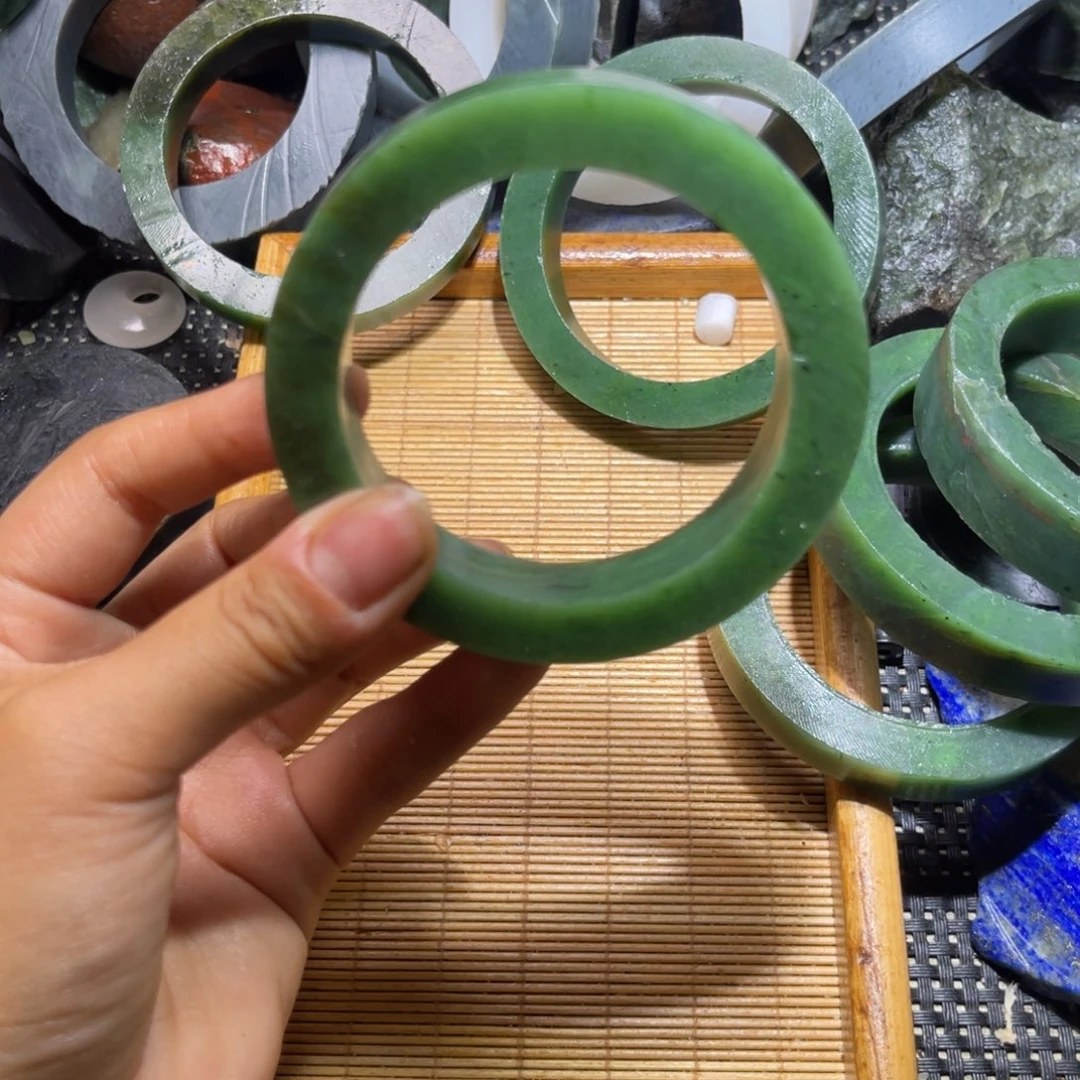 未镶嵌和田玉（子料）挂件
