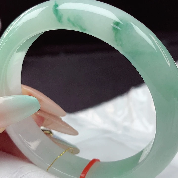 翡翠未镶嵌手镯56圈826