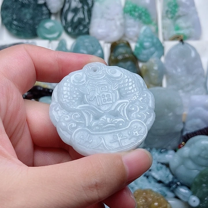 翡翠未镶嵌颈饰翡翠