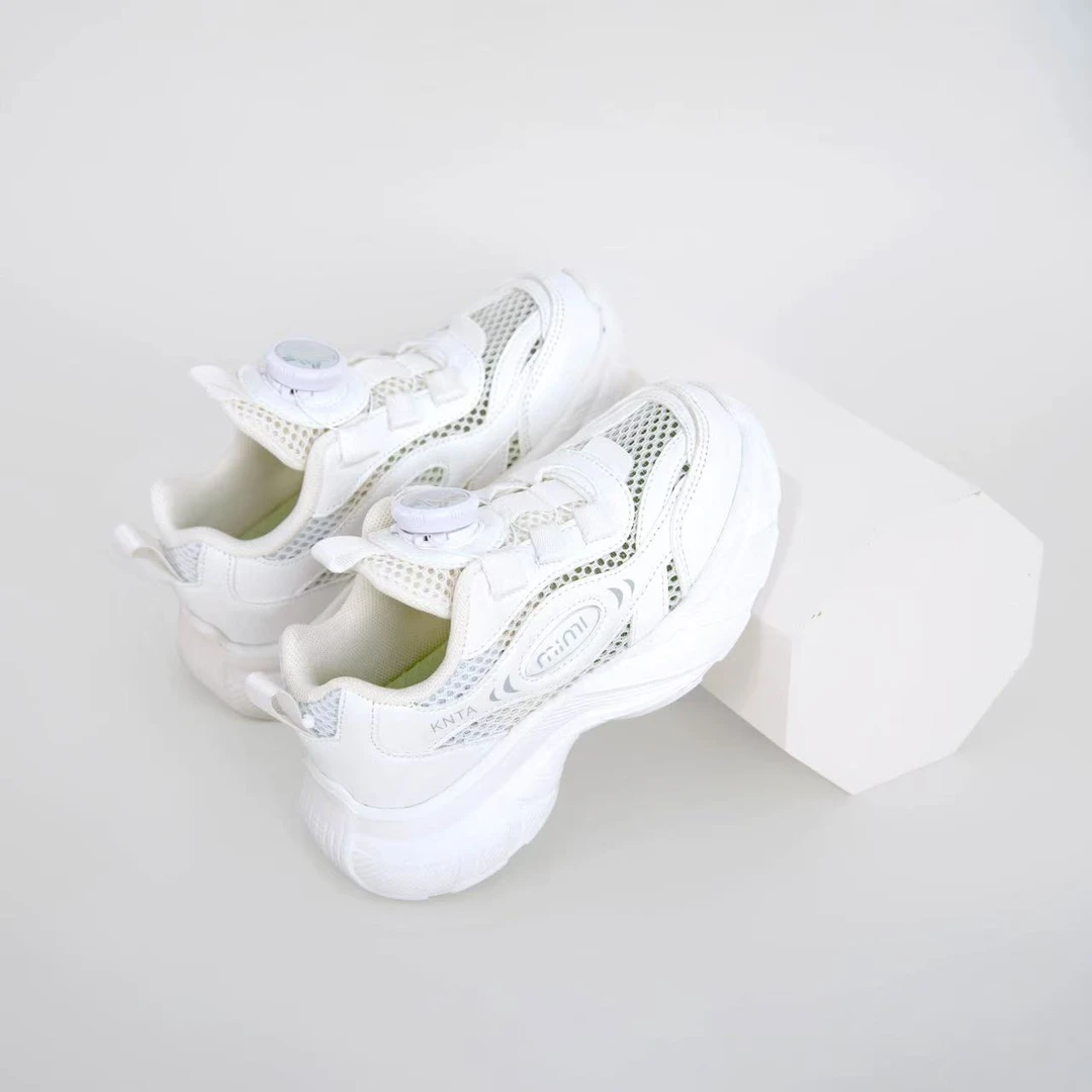 L.儿童夏季厚底防滑单网旋转扣休闲运动小白鞋8256