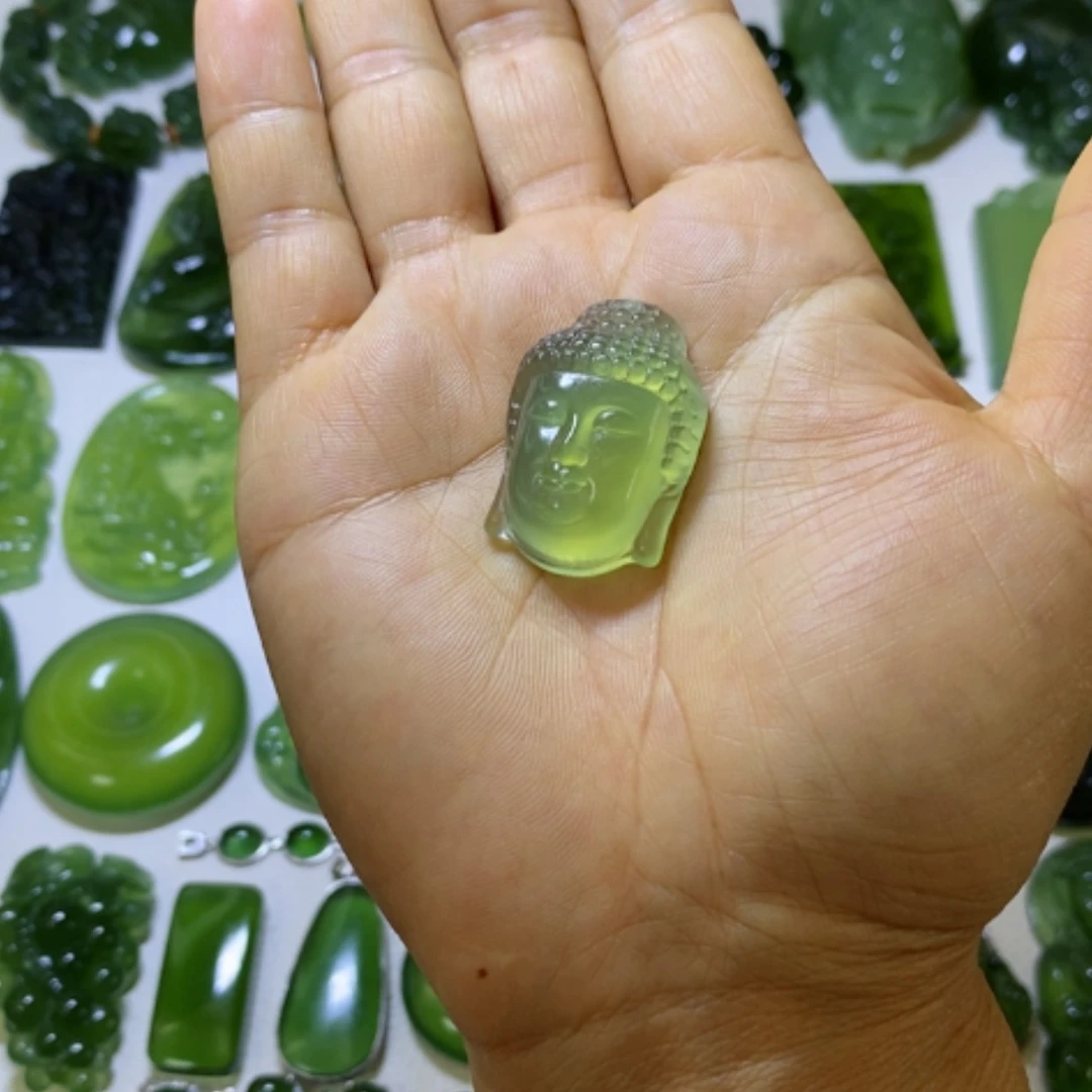 【闪购商品】未镶嵌蛇纹石玉颈饰