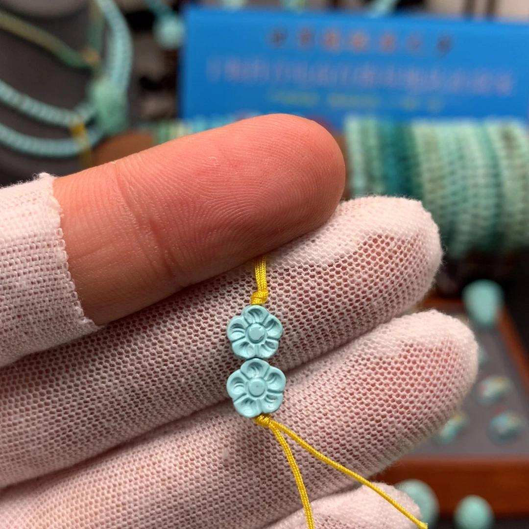 绿松石未镶嵌挂件