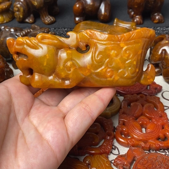 未镶嵌蛇纹石玉颈饰