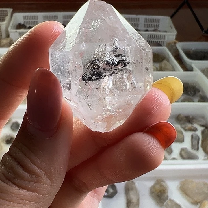 仿水晶只买单纯的吊坠，没带链子，属的性质。L4瀑布沙