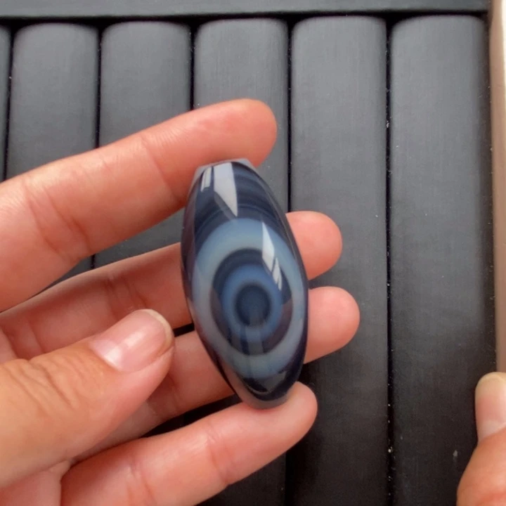 爱***乌玛瑙/玉髓颈饰未镶嵌