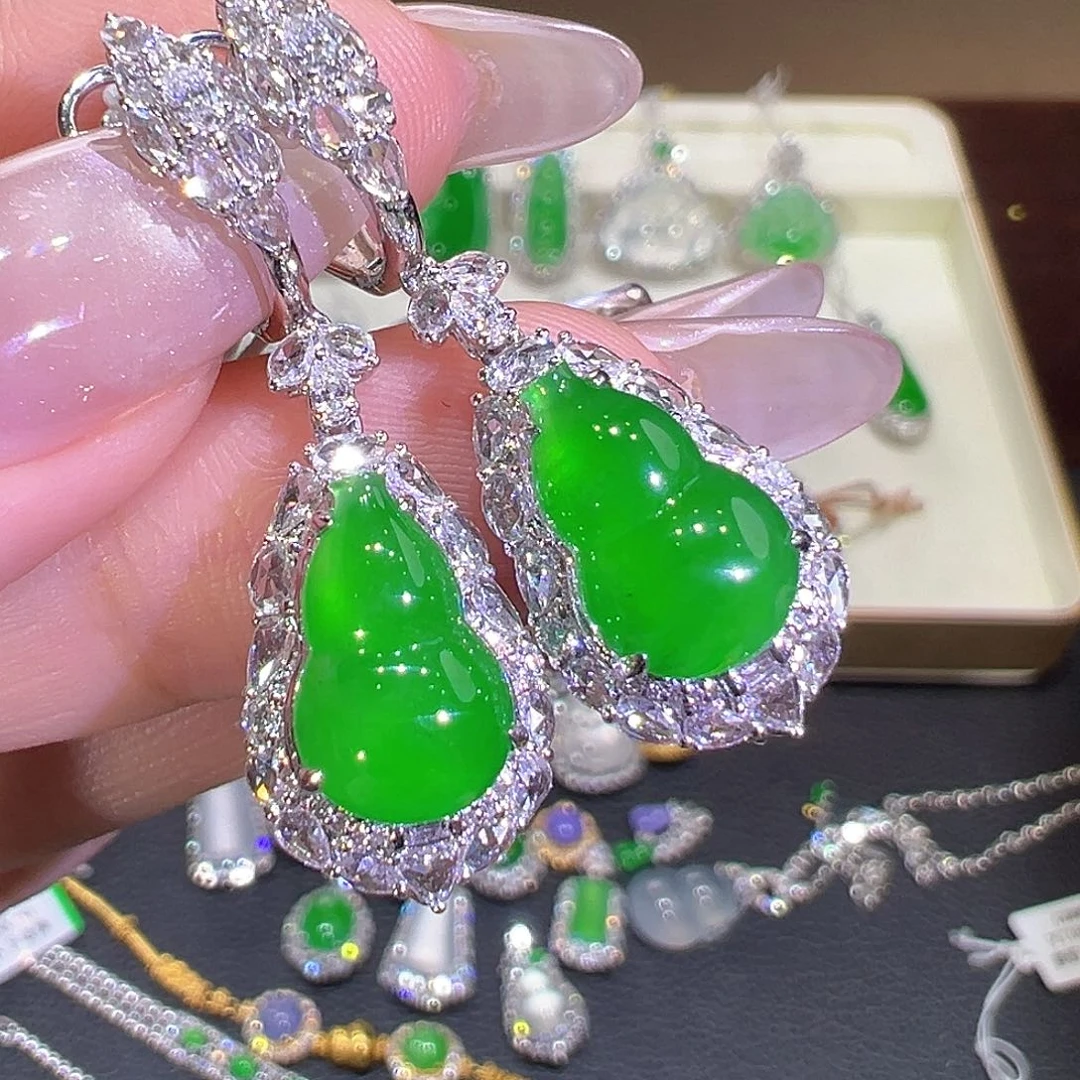 翡翠18K金镶嵌耳环翡翠