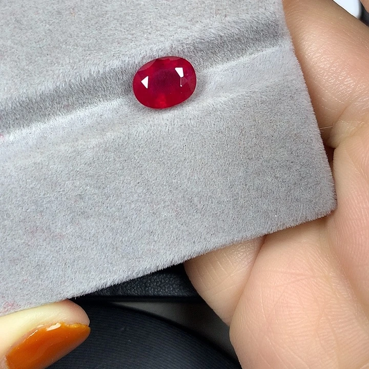 红宝石裸石2.59ct缅甸鸽血红红宝石