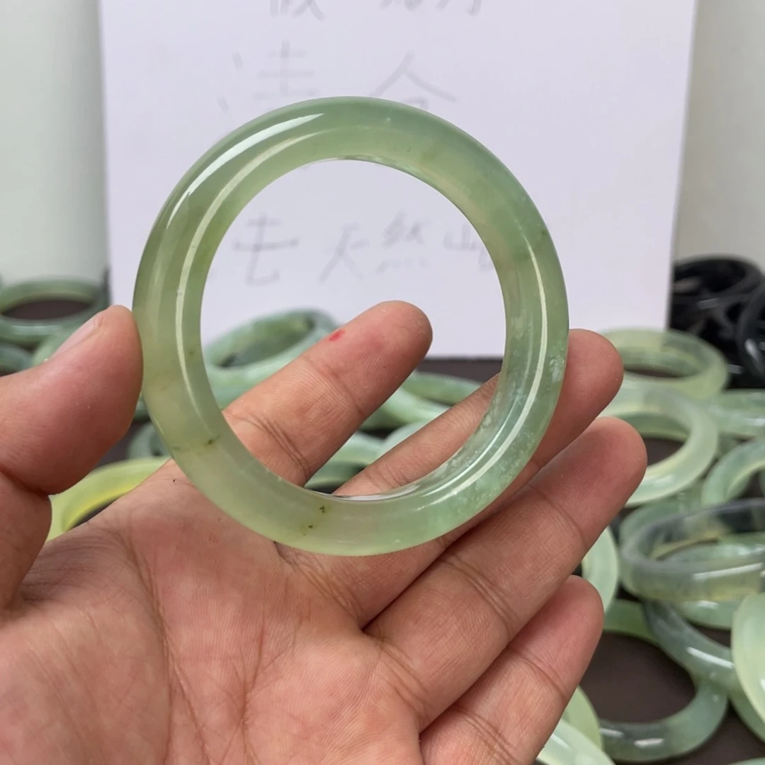 蛇纹石玉未镶嵌手镯11
