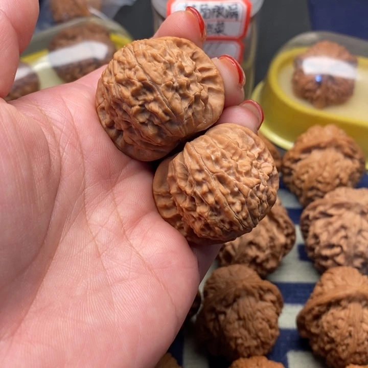 用***4把件文玩核桃石子磨