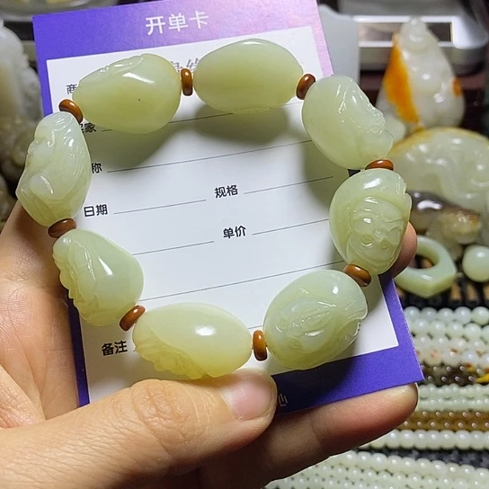 手链未镶嵌和田玉豹*