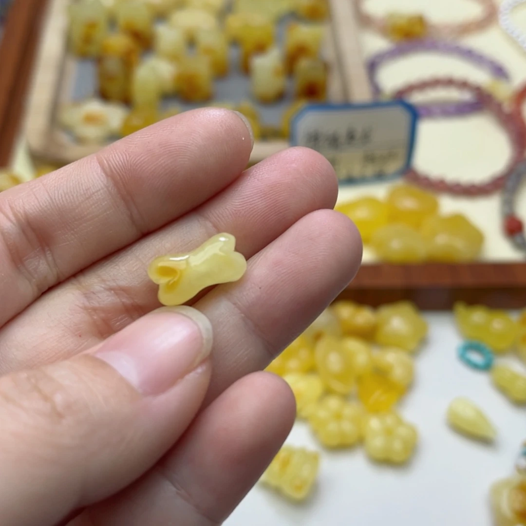 【闪购商品】蜜蜡裸石未镶嵌配饰