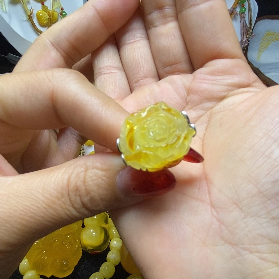 琥珀未镶嵌珠宝奇石