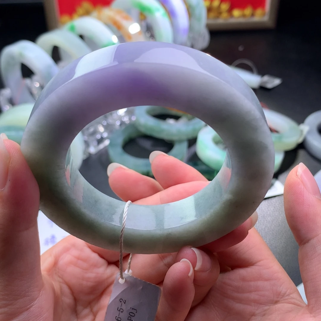 定制翡翠未镶嵌翡翠手镯