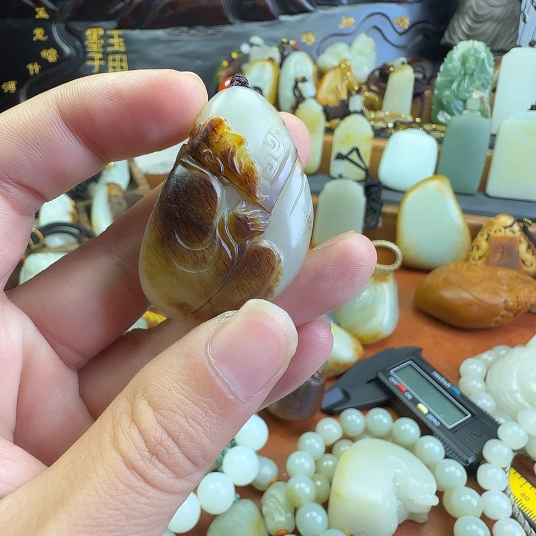 快***席和田玉未镶嵌挂件