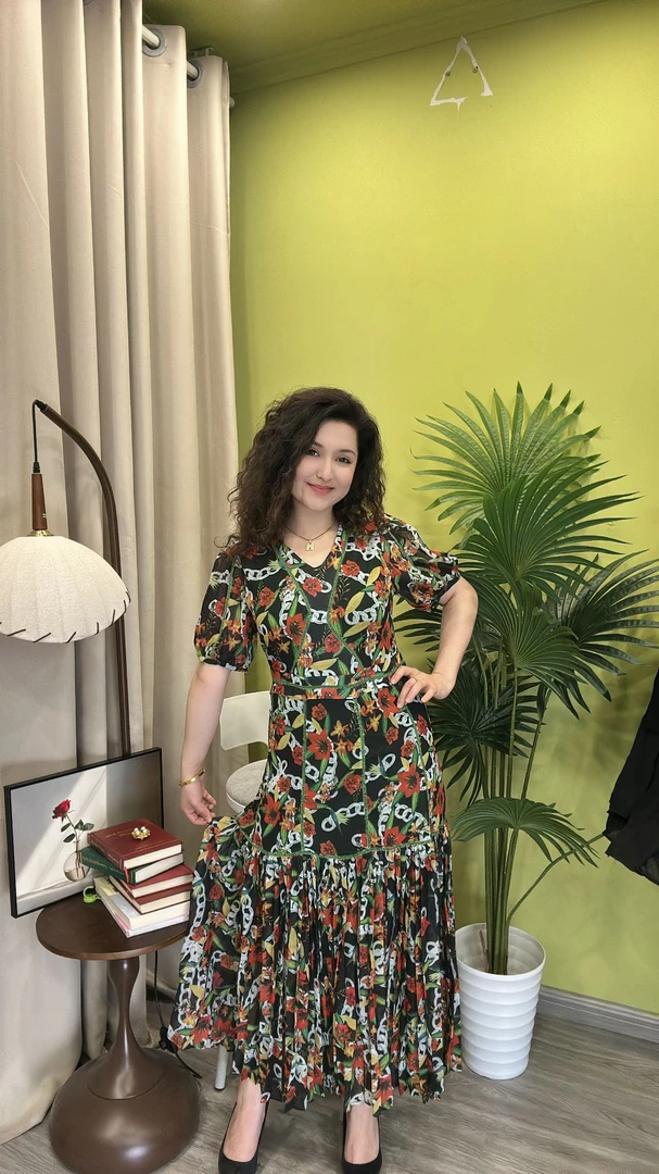 2025网红新款大摆裙时尚连衣裙长裙显瘦复古碎花气质【07】