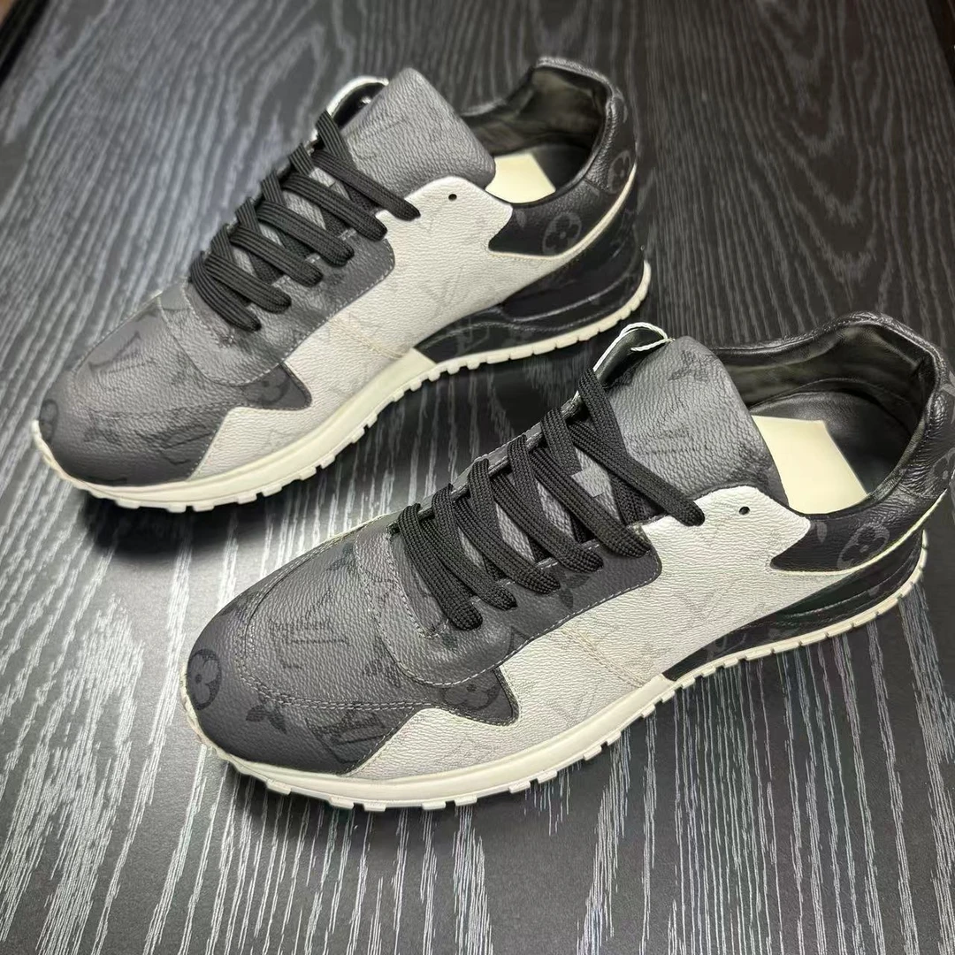 95新 LouisVuitton/路易威登 黑白灰三色runaway运动鞋41欧lb659