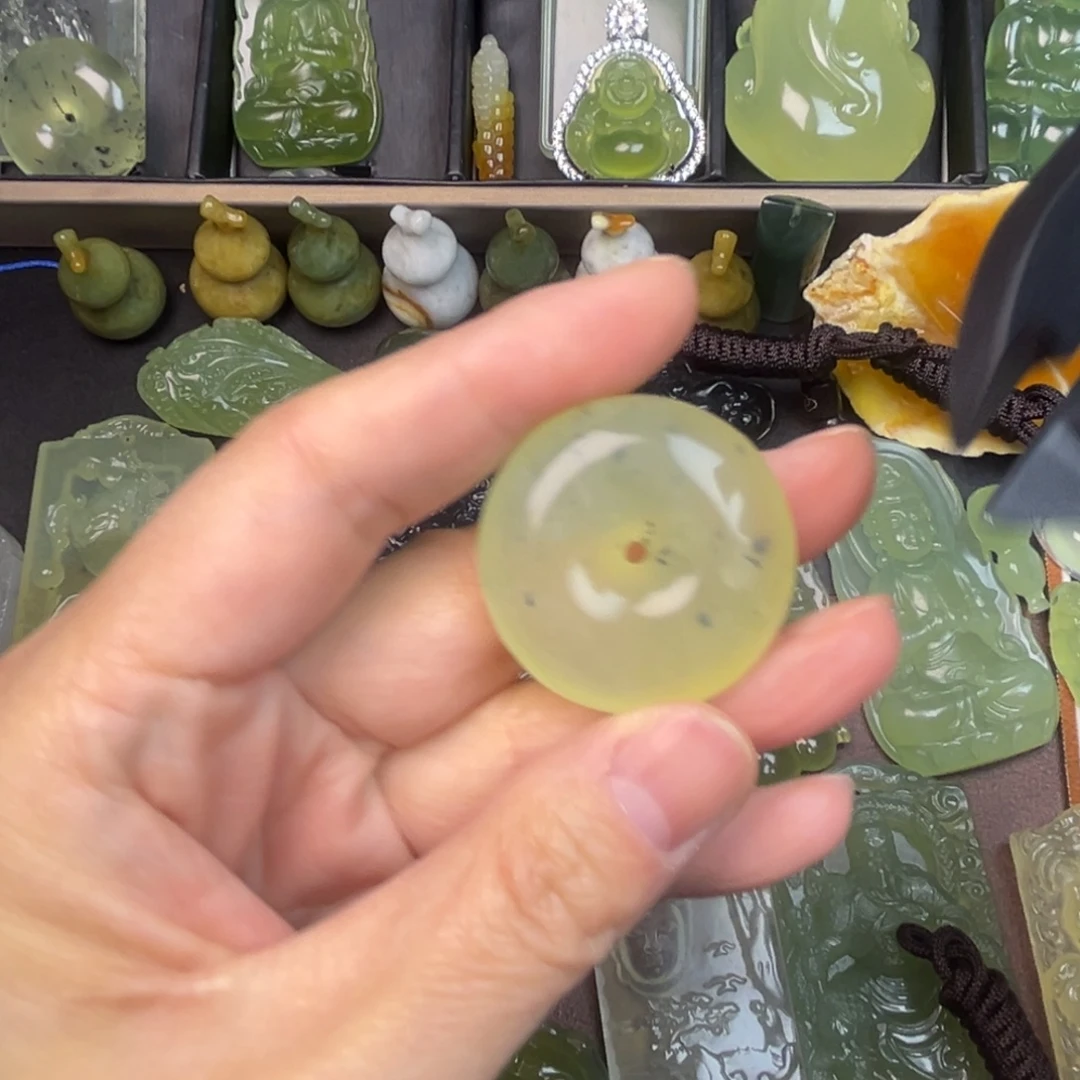 蛇纹石玉未镶嵌吊坠(不含链)