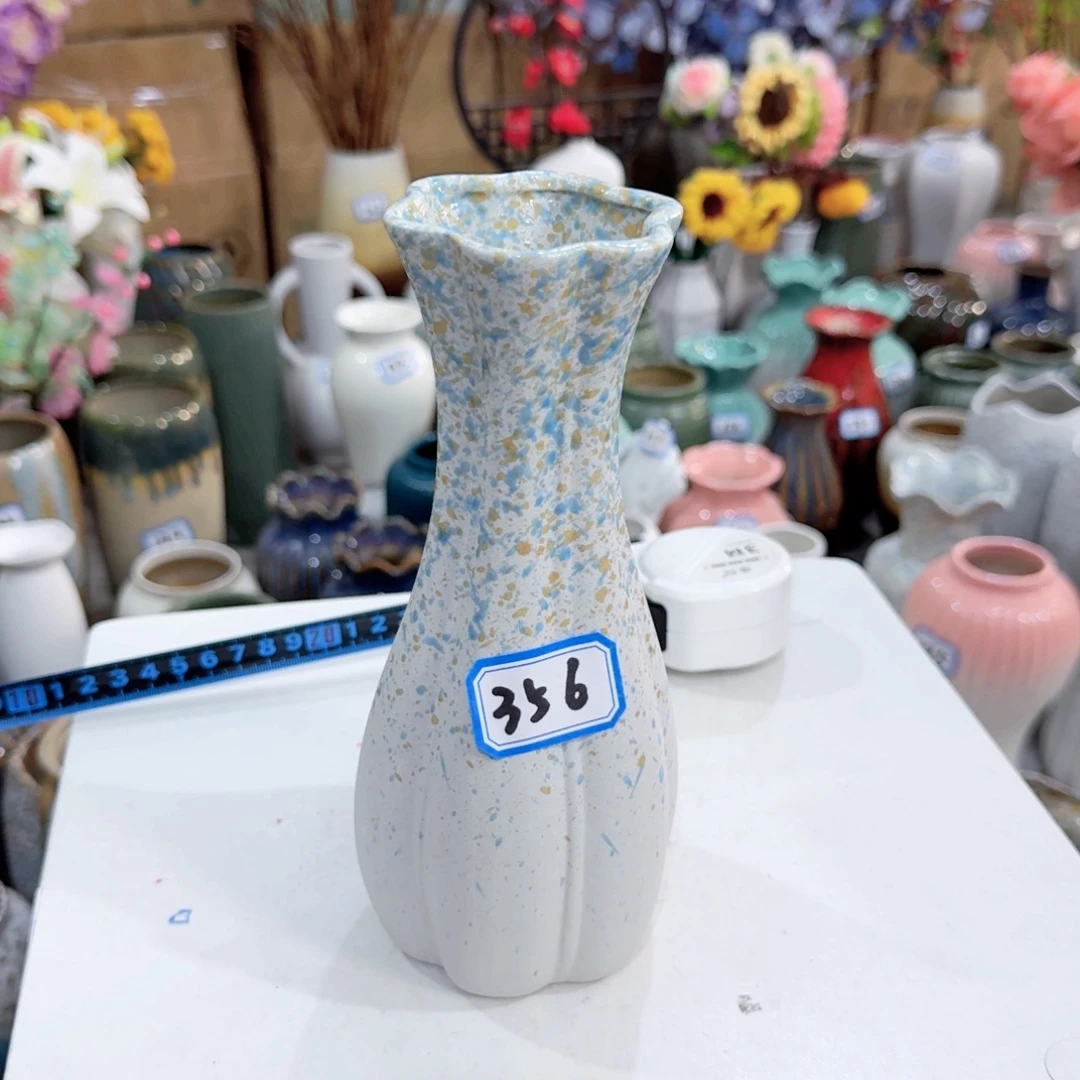 356号陶瓷高20厘米一个