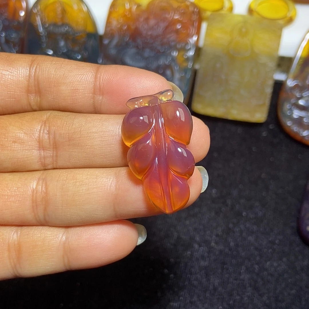 琥珀未镶嵌颈饰缅甸天然琥珀吊坠