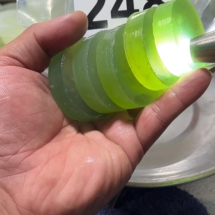 蛇纹石玉未镶嵌珠宝半成品