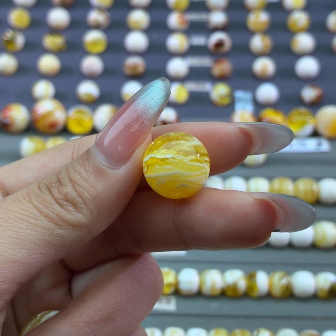 天***龙琥珀未镶嵌裸石蜜蜡打孔不退换