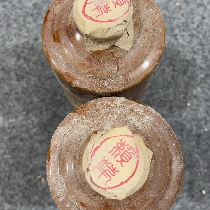 盘子瓶子手工手绘