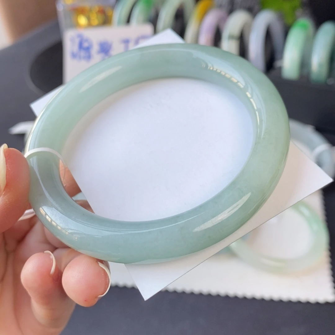 翡翠未镶嵌手镯豆绿59:3